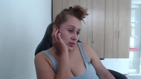 Snapshot of roxanalove7 chatting on 04.30.26 Roxana online show from 04.30.26