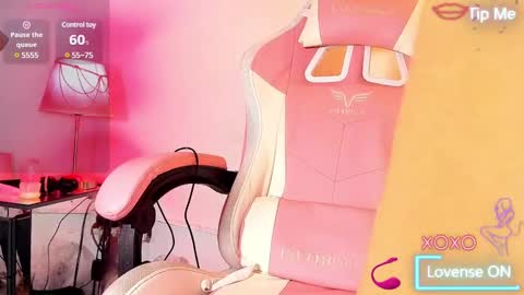 Roxane  online show from 01.20.25