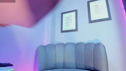 Snapshot of roxanna_moore2 chatting on 05.16.26 Roxanna online show from 05.16.26