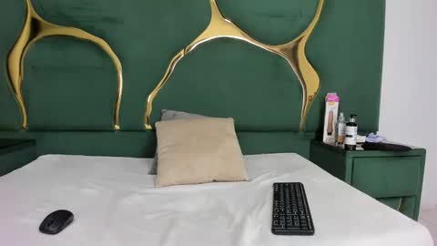 RoxanneBloom online show from 02.20.26