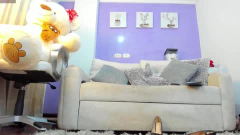 Snapshot of roxanneevans_ chatting on 09.17.25 Roxanne evans Schedule 700 -1400GTM-5 online show from 09.17.25