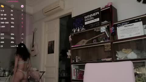 Snapshot of roxieflexie chatting on 06.01.26 Roxie online show from 06.01.26