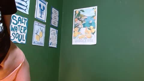 Snapshot of roxiehood chatting on 10.24.25 Roxie online show from 10.24.25