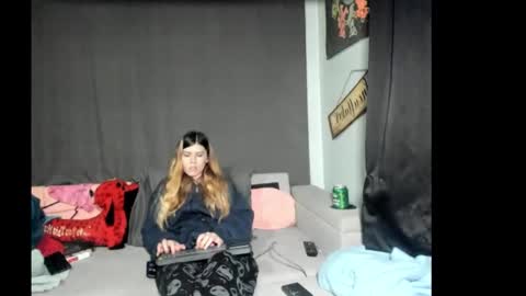 roxihazeleyes online show from 02.14.26