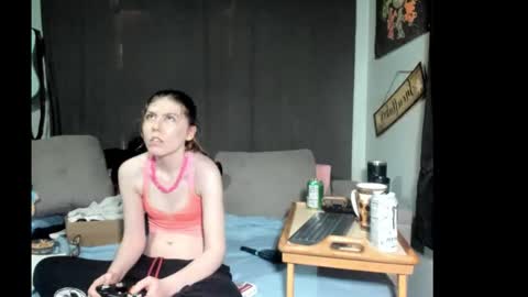 Snapshot of roxihazeleyes chatting on 03.06.26 roxihazeleyes online show from 03.06.26