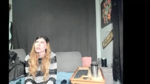 Snapshot of roxihazeleyes chatting on 03.13.26 roxihazeleyes online show from 03.13.26