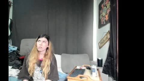 Snapshot of roxihazeleyes chatting on 03.16.26 roxihazeleyes online show from 03.16.26