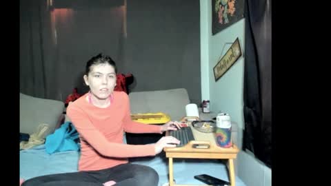 Snapshot of roxihazeleyes chatting on 03.28.26 roxihazeleyes online show from 03.28.26