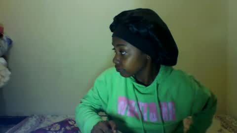Snapshot of roxilita chatting on 06.21.26 Roxilita online show from 06.21.26