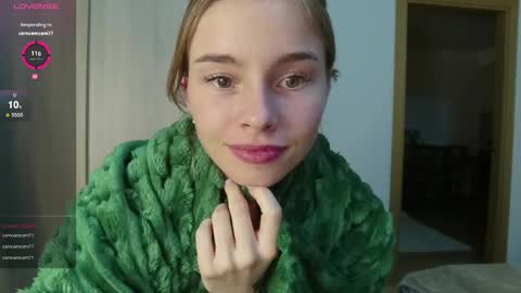 Snapshot of roxxxie_reid chatting on 03.10.25 Roxieex ABBY online show from 03.10.25