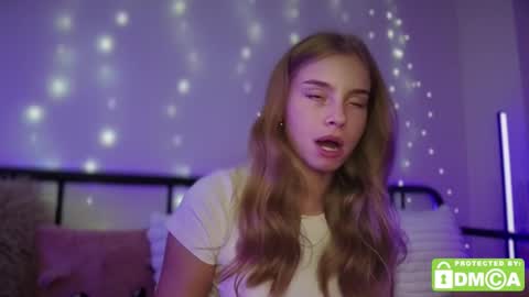 Snapshot of roxxxie_reid chatting on 10.14.25 Roxieex ABBY online show from 10.14.25