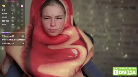 Snapshot of roxxxie_reid chatting on 11.05.25 Roxieex ABBY online show from 11.05.25