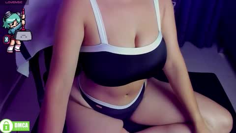 Snapshot of roxy_clark chatting on 03.17.26 Annah online show from 03.17.26