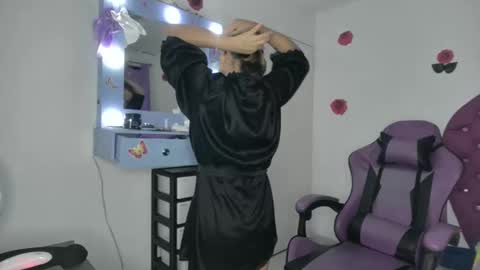 Roxy online show from 05.11.26