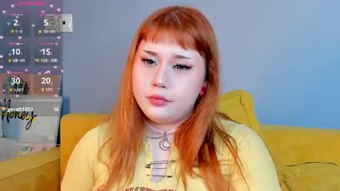 Snapshot of roxy_moor chatting on 06.18.26 Roxy online show from 06.18.26