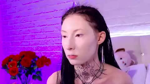Snapshot of roxy_morrison_x chatting on 06.29.26 roxanne online show from 06.29.26