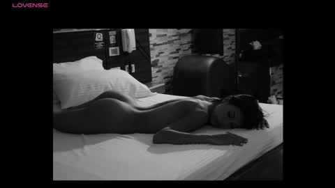 R O X Y  online show from 12.10.24