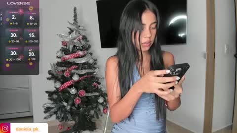 R O X Y  online show from 12.28.24