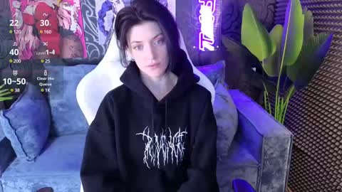 roxy_riot_ online show from 02.17.25