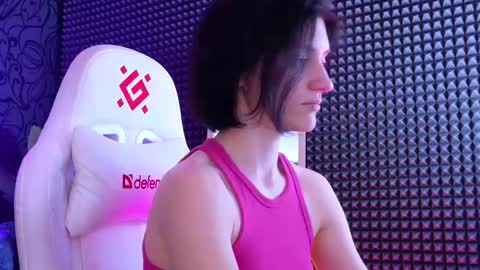 roxy_riot_ online show from 02.28.25