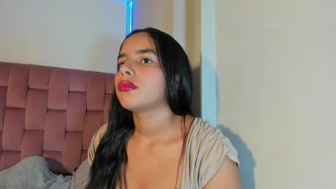 Snapshot of roxy_stone1 chatting on 05.16.26 roxy_stone1 online show from 05.16.26