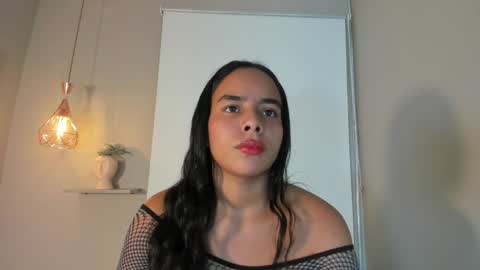 Snapshot of roxy_stone1 chatting on 05.29.26 roxy_stone1 online show from 05.29.26
