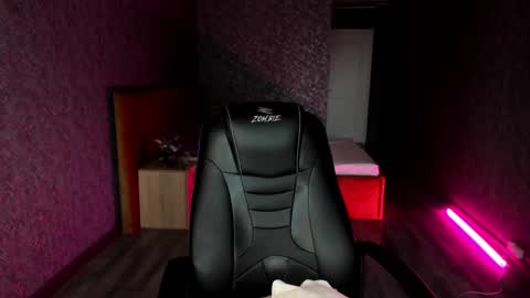 roxy_the_daedevill online show from 12.21.24