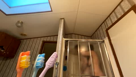 Snapshot of roxybcali chatting on 11.08.25 Roxy and Brock online show from 11.08.25