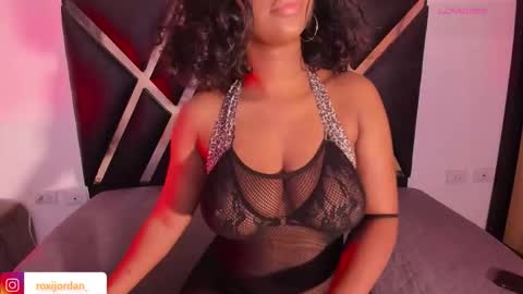 Roxxy Queen online show from 10.16.25