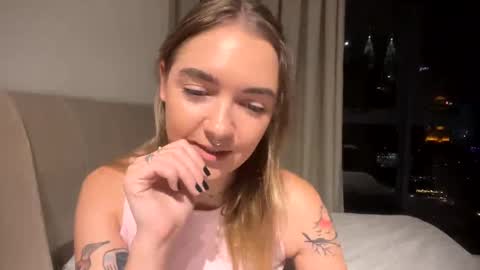 Roxy online show from 05.24.26