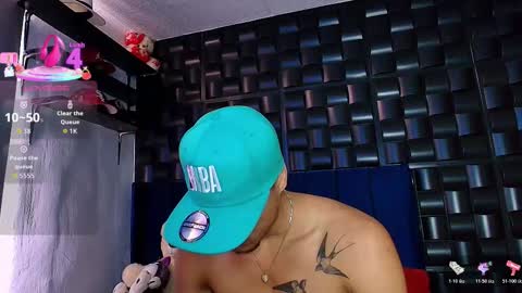 Snapshot of roy_barney chatting on 10.26.25 ANTONIO online show from 10.26.25