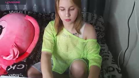 Snapshot of royangela chatting on 09.22.25 angela online show from 09.22.25