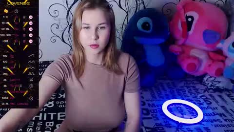 Snapshot of royangela chatting on 10.02.25 angela online show from 10.02.25