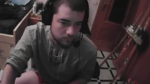 Snapshot of royer04 chatting on 10.12.25 royer04 online show from 10.12.25