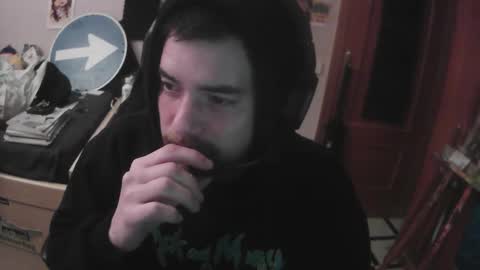 Snapshot of royer04 chatting on 12.22.25 royer04 online show from 12.22.25