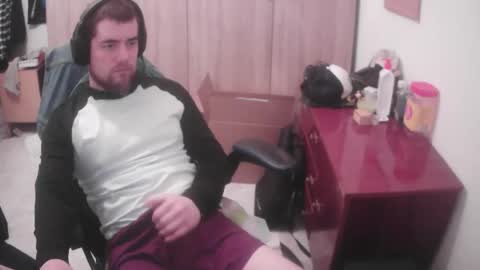 Snapshot of royer04 chatting on 02.18.26 royer04 online show from 02.18.26