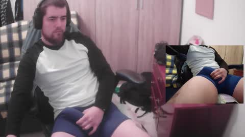 Snapshot of royer04 chatting on 02.19.26 royer04 online show from 02.19.26