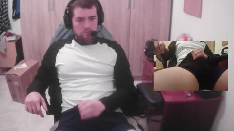 Snapshot of royer04 chatting on 02.24.26 royer04 online show from 02.24.26