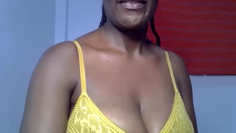 Snapshot of rozie34 chatting on 02.25.26 rozie34 online show from 02.25.26