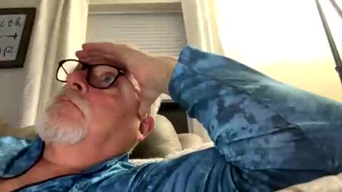 Snapshot of rs006 chatting on 10.19.25 rs006 online show from 10.19.25