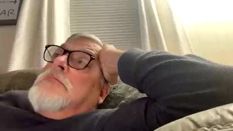 Snapshot of rs006 chatting on 11.15.25 rs006 online show from 11.15.25