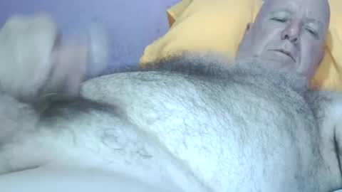 Snapshot of rubbing11 chatting on 06.22.26 rubbing online show from 06.22.26
