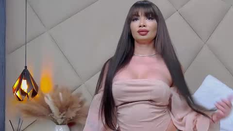 Snapshot of rubyluxee chatting on 03.08.25 Ruby Luxe online show from 03.08.25