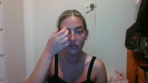 rubyredxxxoxxx online show from 12.27.24