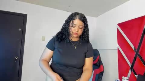 Snapshot of rubyxht chatting on 10.27.25 rubyxht online show from 10.27.25