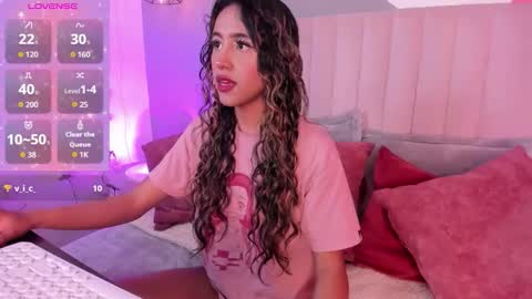 Snapshot of rue_zue chatting on 02.03.26 rue_zue online show from 02.03.26