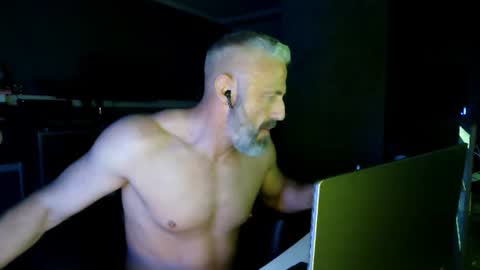 Snapshot of ruffi77 chatting on 07.14.26 Chico que rico Caliente online show from 07.14.26