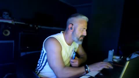 Snapshot of ruffi77 chatting on 07.28.26 Chico que rico Caliente online show from 07.28.26