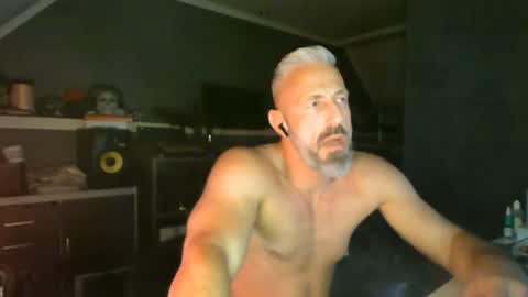 Snapshot of ruffi77 chatting on 07.29.26 Chico que rico Caliente online show from 07.29.26