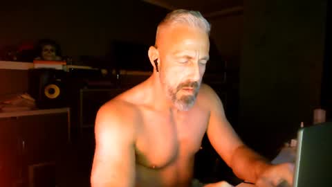 Snapshot of ruffi77 chatting on 07.30.26 Chico que rico Caliente online show from 07.30.26